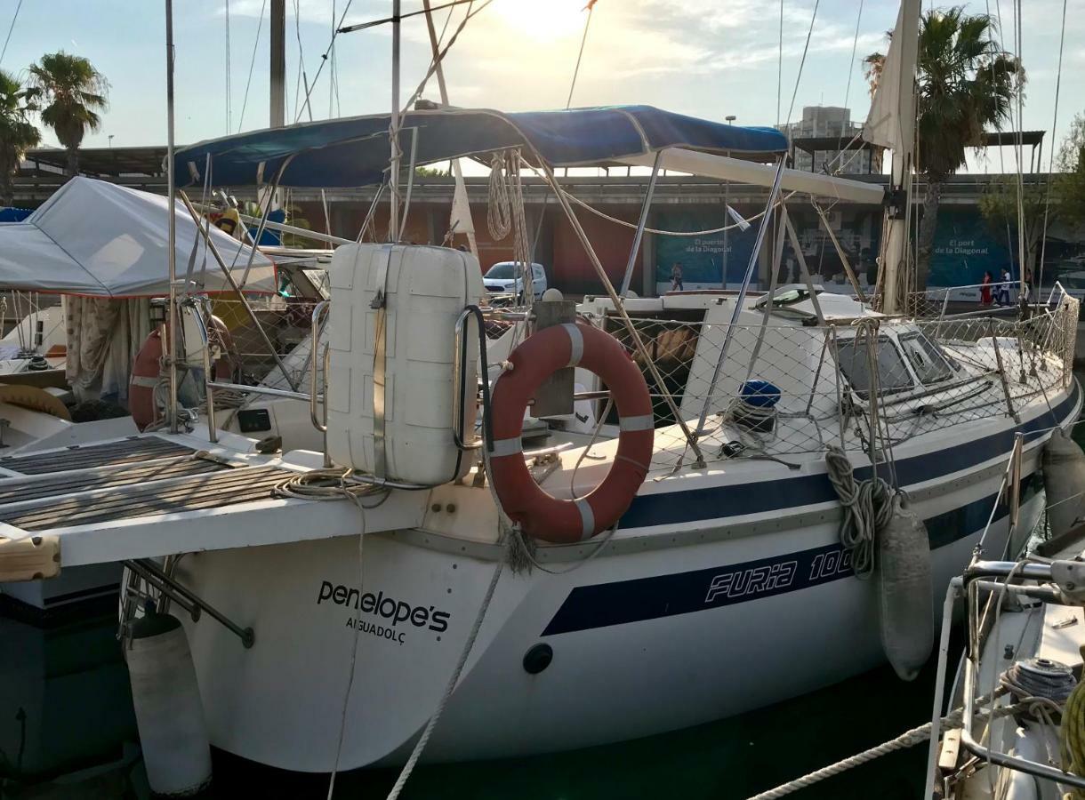 Sleep & Boats Barcelona City Sant Adria de Besos Bagian luar foto